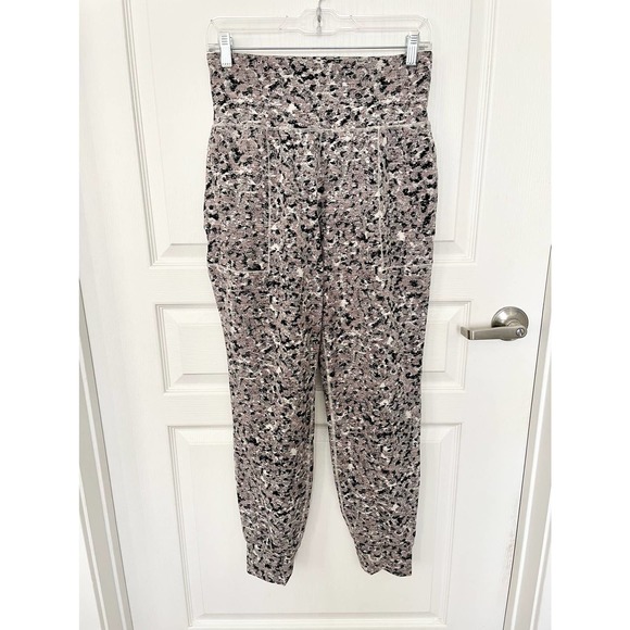 Athleta Salutation Textured Jogger Meadow Decadent Chocolate Medium - Picture 8 of 10